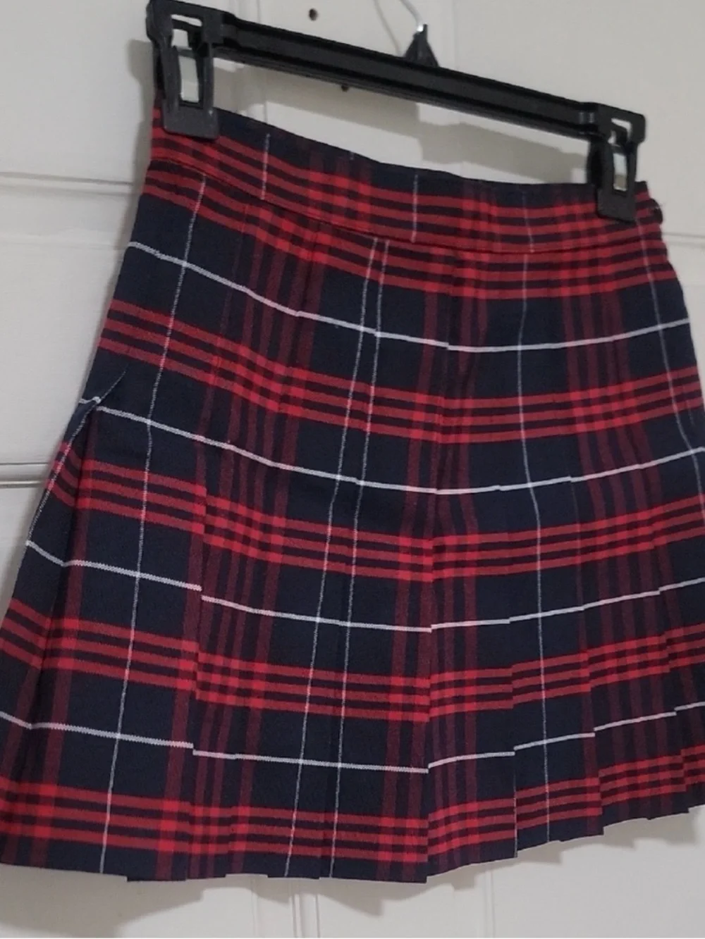 American Apparel Red and Navy Plaid Pleated Mini Skirt - Picture 3 of 10